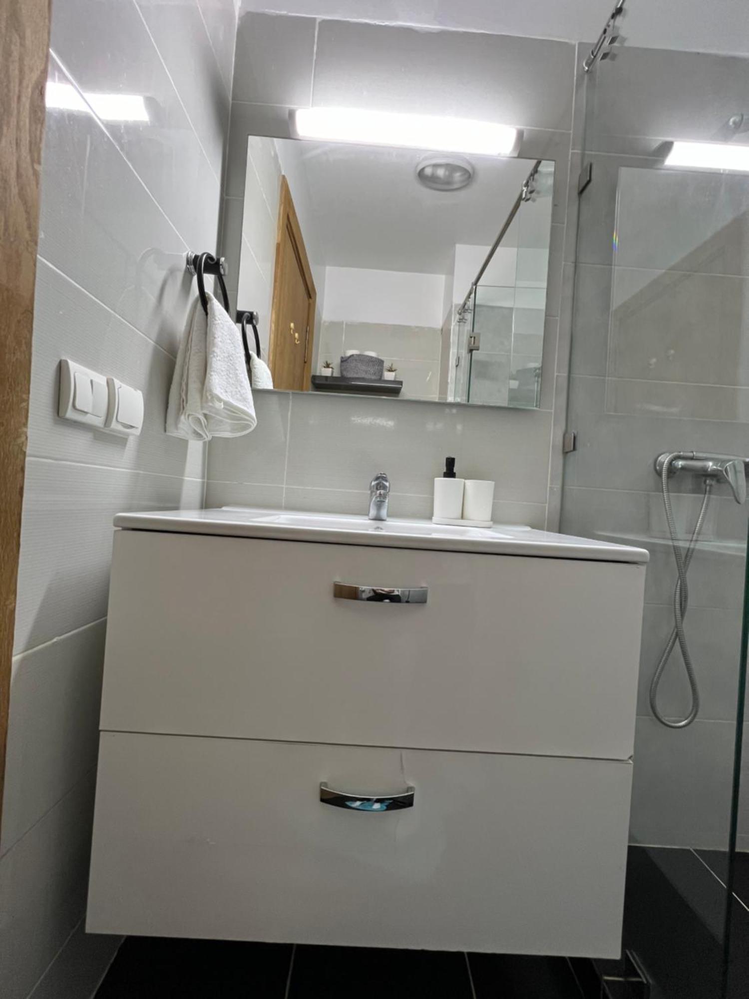 Appartement Pied Dans L'Eau Avec Piscine Aourir Esterno foto